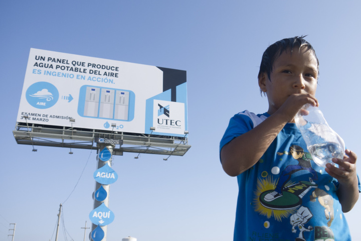 A Billboard “Windtrap” Produces Water Out of Thin Air